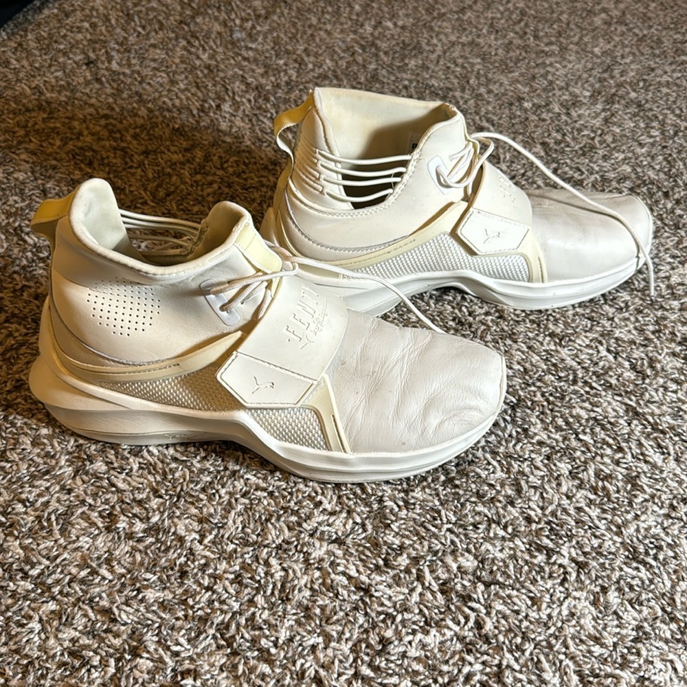 Puma Leather Hi
Rihanna Fenty